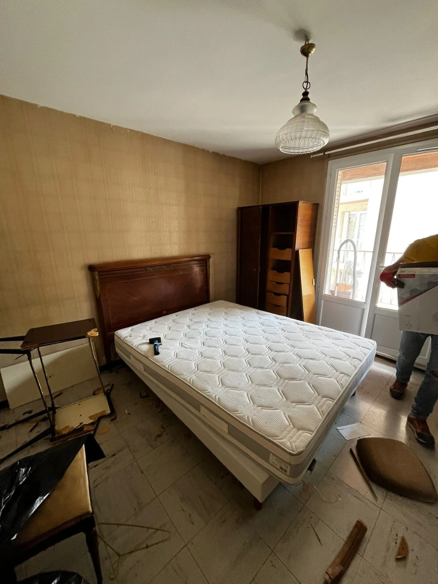 Débarras appartement Marseille 13005 : grand volume Boulevard Jeanne d'Arc 6 chambre débarras marseille 13005