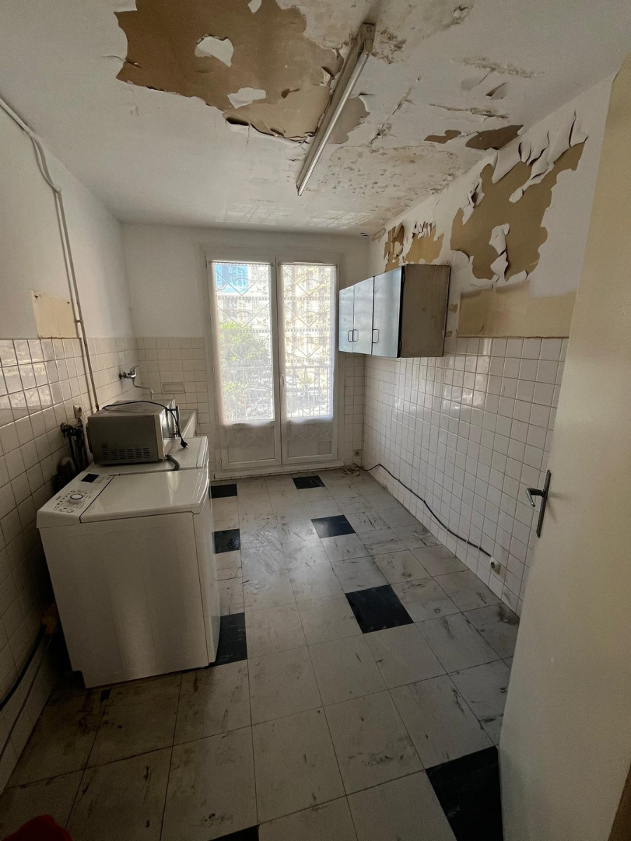 Débarras appartement Marseille 13005 : grand volume Boulevard Jeanne d'Arc 8 cuisine vidée débarras marseille 13005