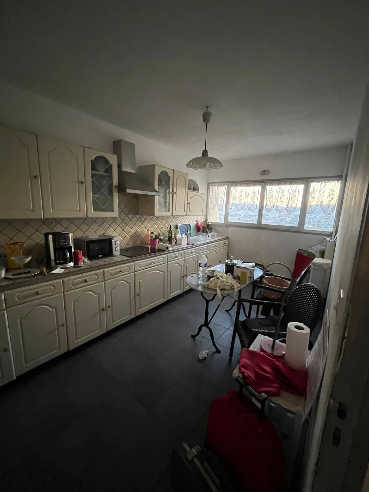 Débarras appartement Roy d'Espagne Marseille 13008 6 débarras appartement roy despagne cuisine