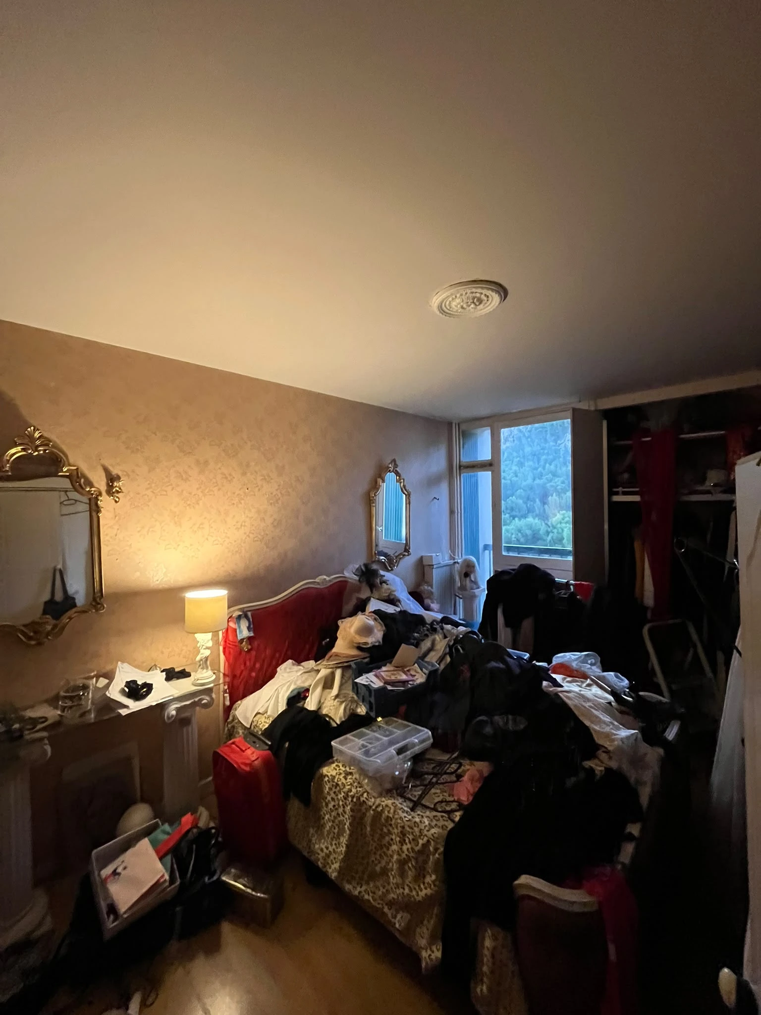 Débarras appartement Roy d'Espagne Marseille 13008 2 vide appartement roy despagne chambre